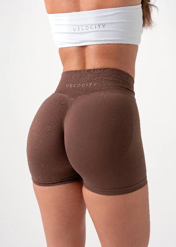 ULTIMATE SEAMLESS SCRUNCH SHORTS MINI - CHOCOLATE