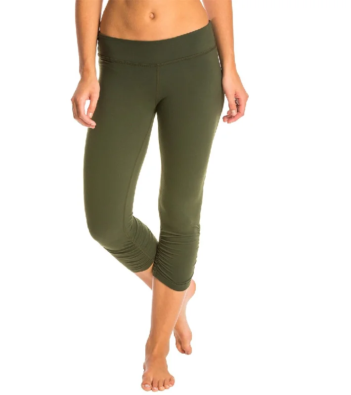 Beyond Yoga Essential Gathered Yoga Capris Wintergreen