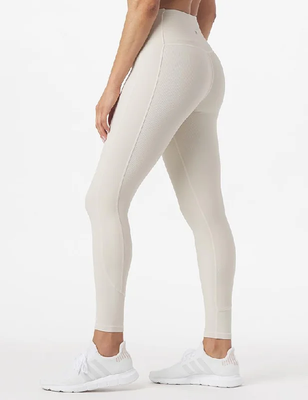 Directional Legging: Oatmilk