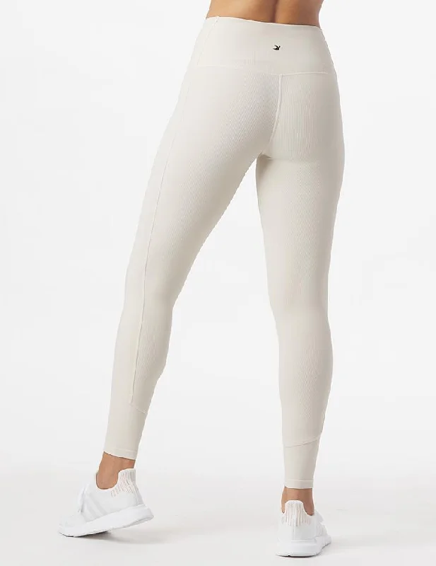 Directional Legging: Oatmilk