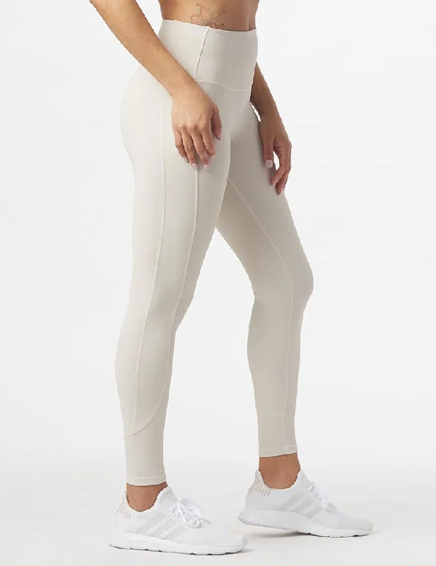 Directional Legging: Oatmilk