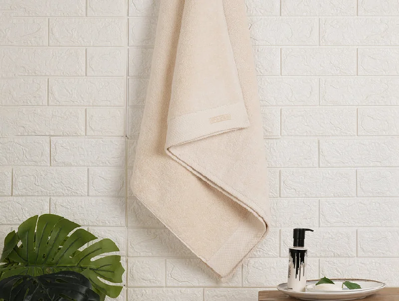 Pearledivoy - Ivory 100% Egyptian Cotton Bath Towel - Luxury Egyption Cotton By Spaces